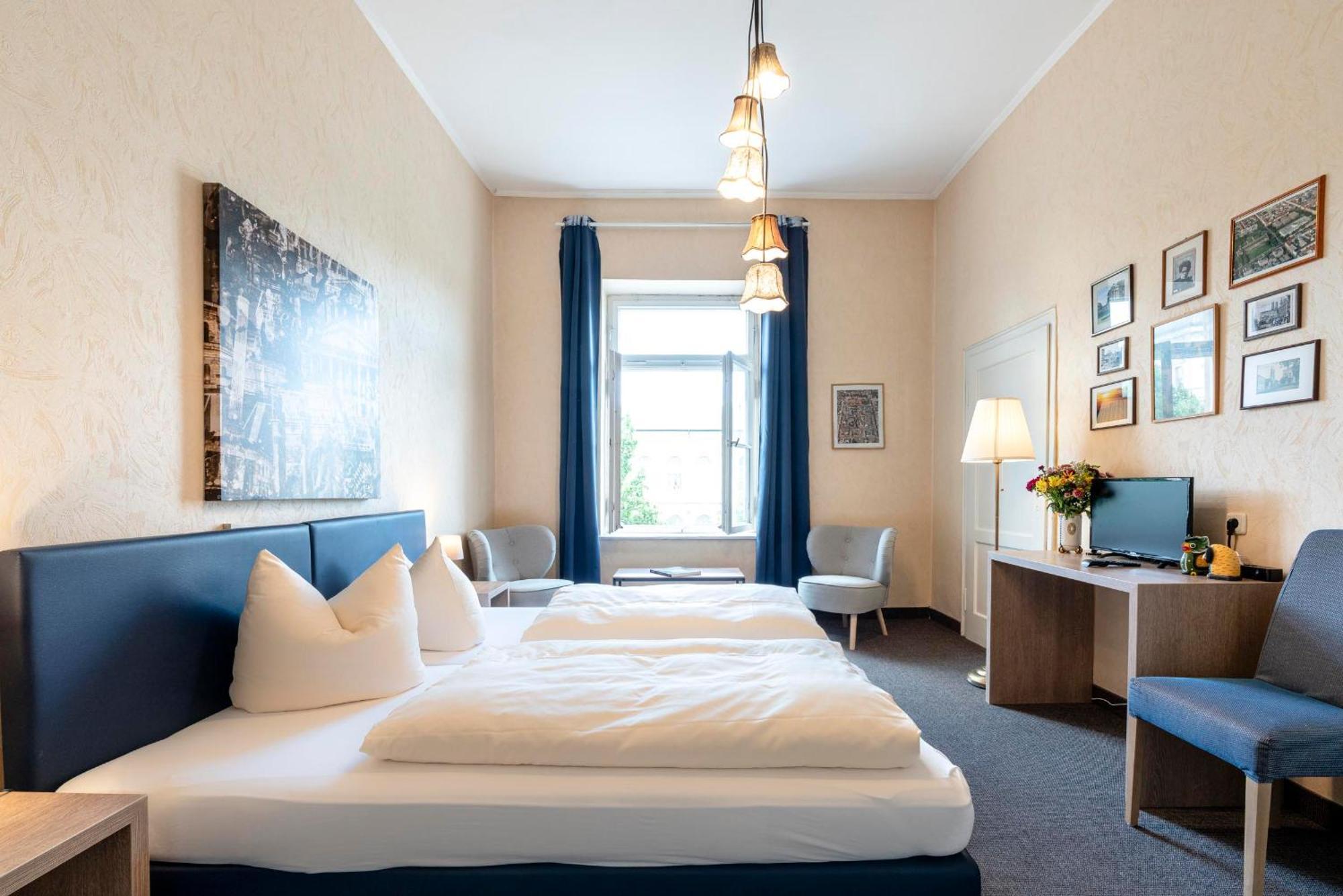 Hotel-Pension Am Siegestor München Ngoại thất bức ảnh