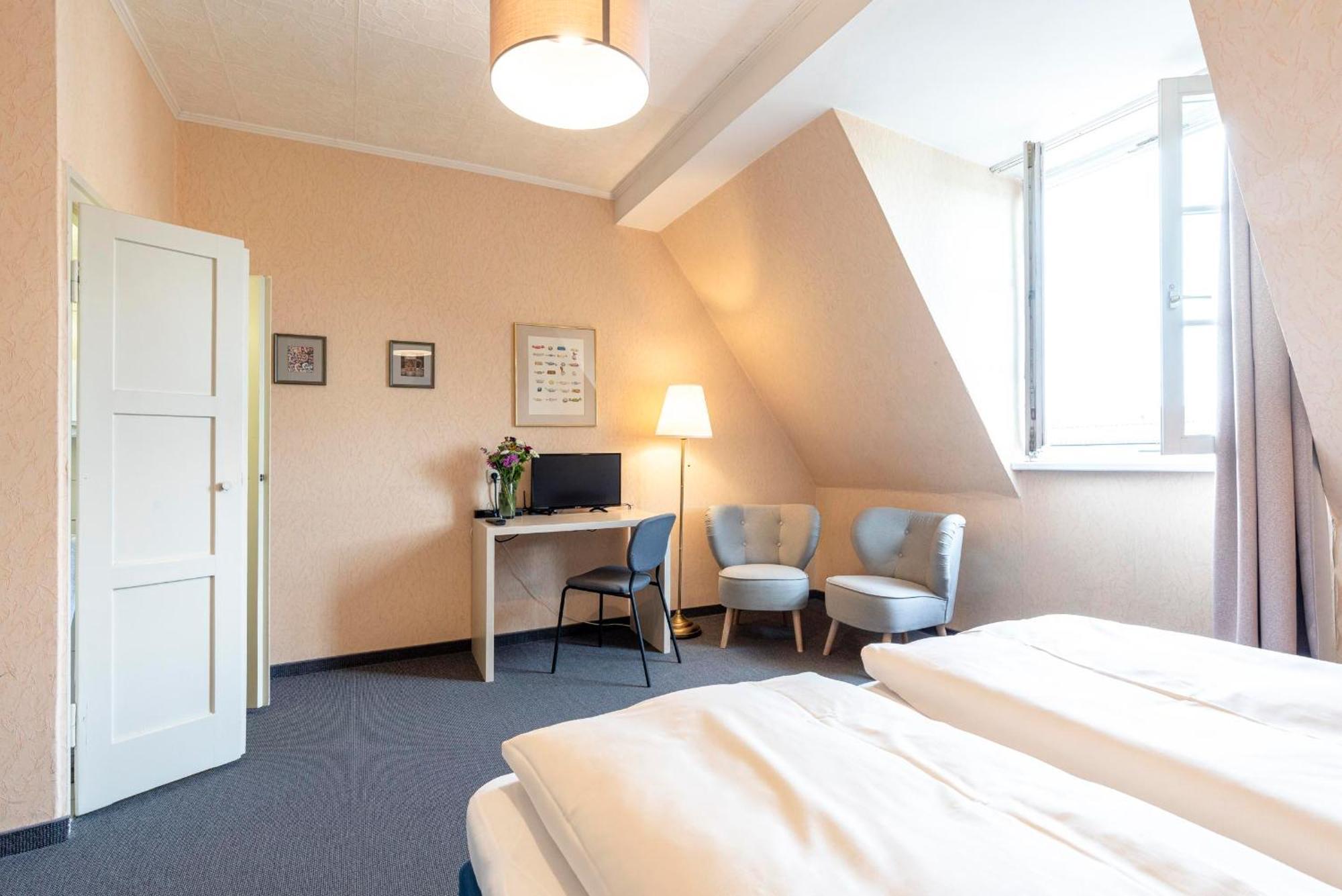 Hotel-Pension Am Siegestor München Ngoại thất bức ảnh