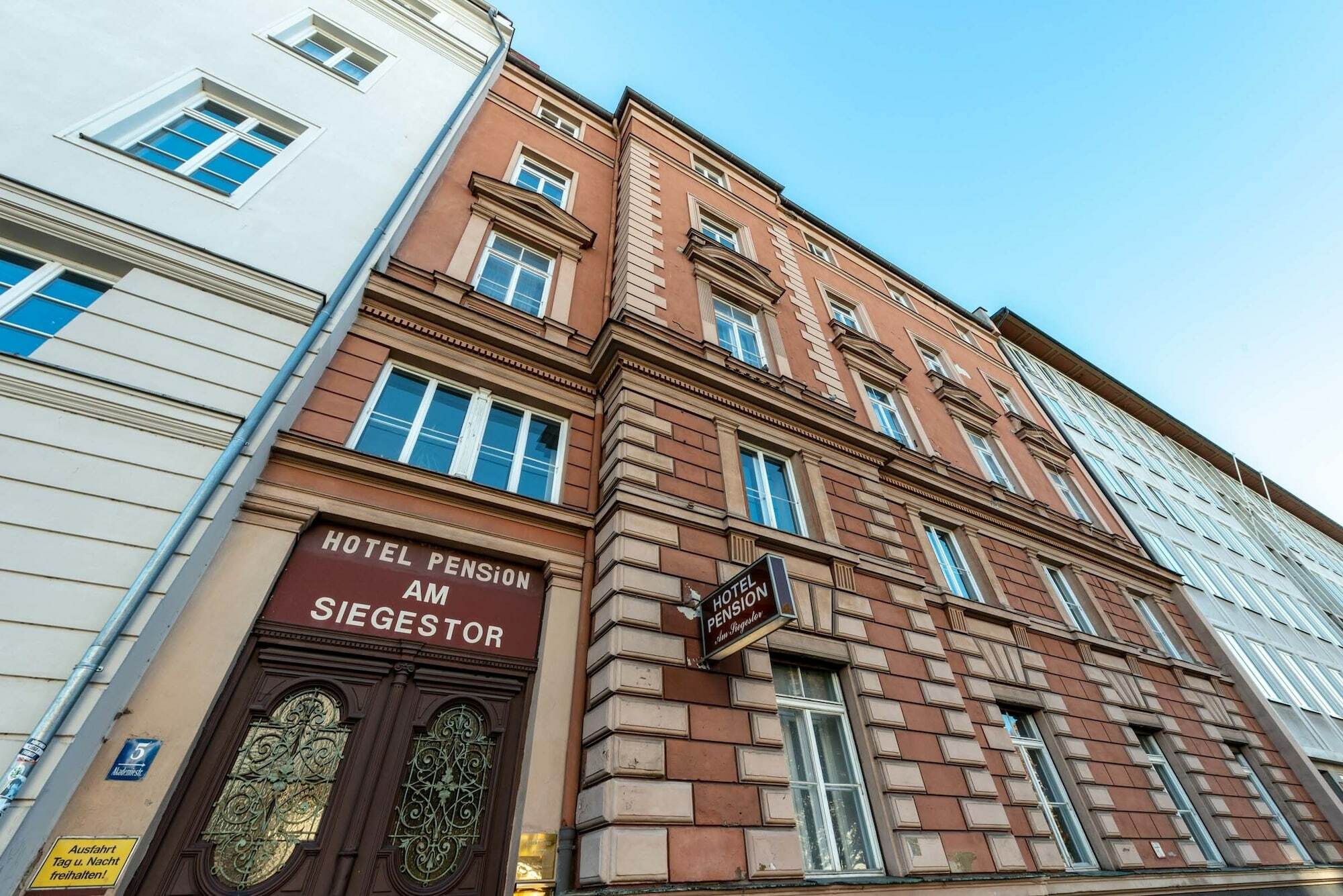 Hotel-Pension Am Siegestor München Ngoại thất bức ảnh